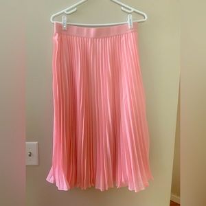 Pleated skirt